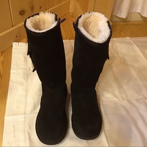 Black suede boots size 8 1/2 in perfect condition